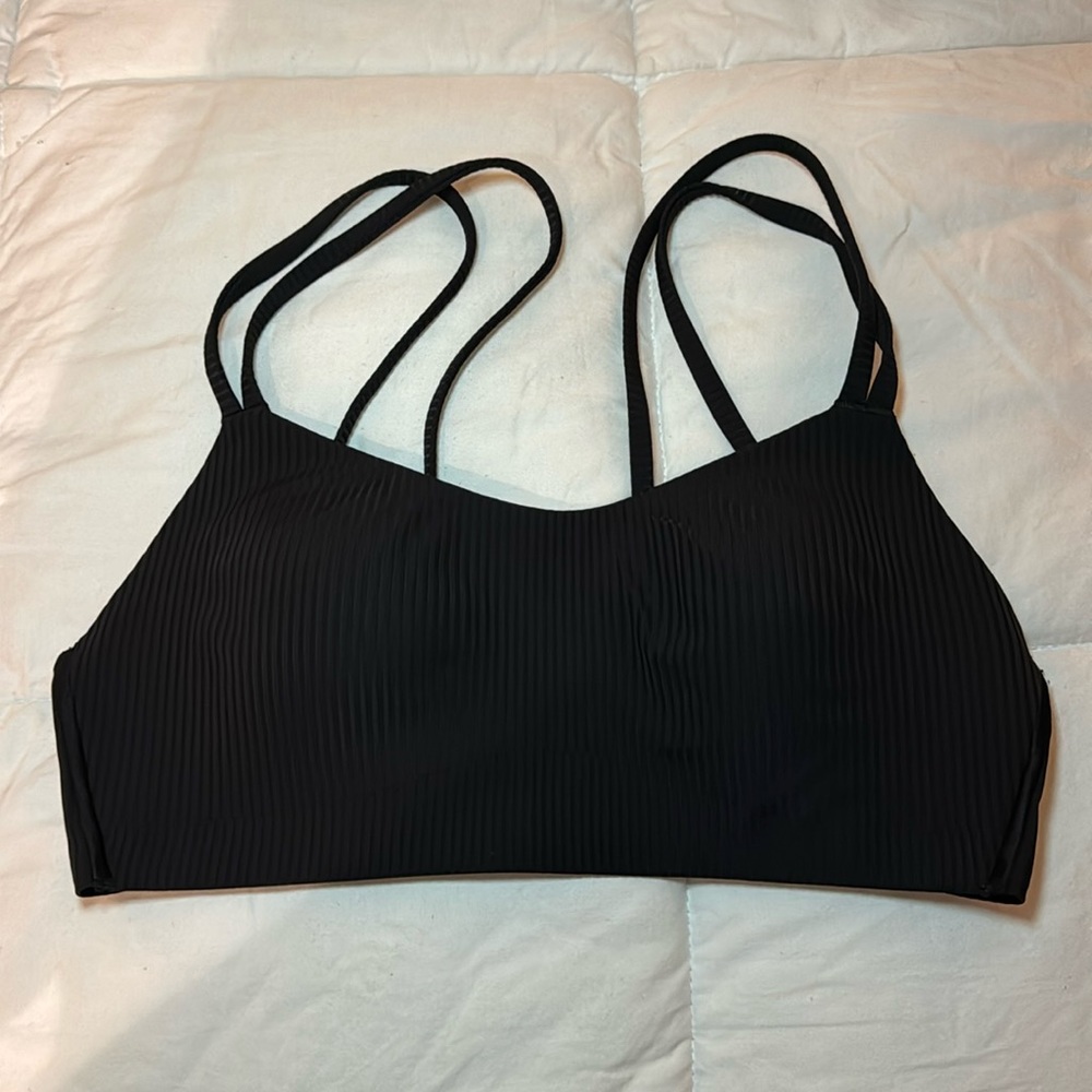 Like a cloud ribbed sports bra